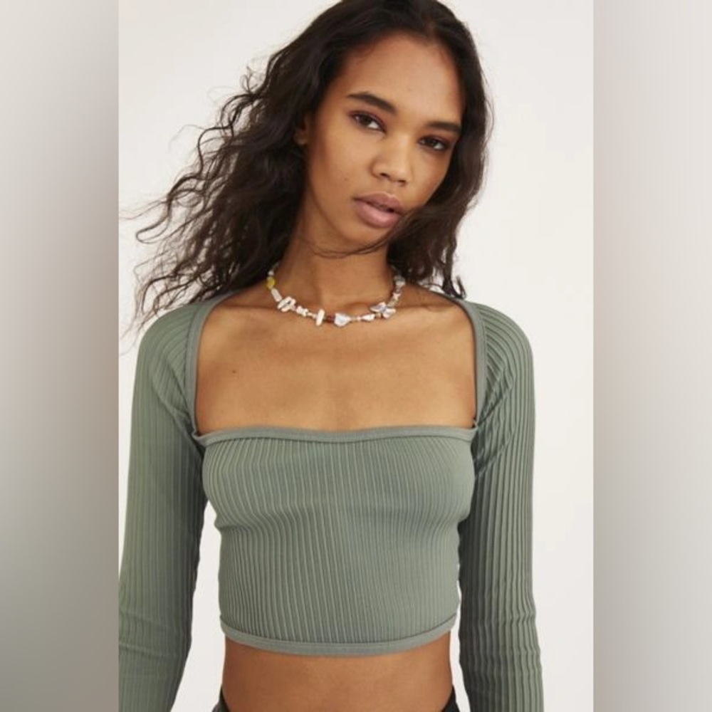 Urban Outfitters Out from Under The Twist Seamless Twist-Back Top